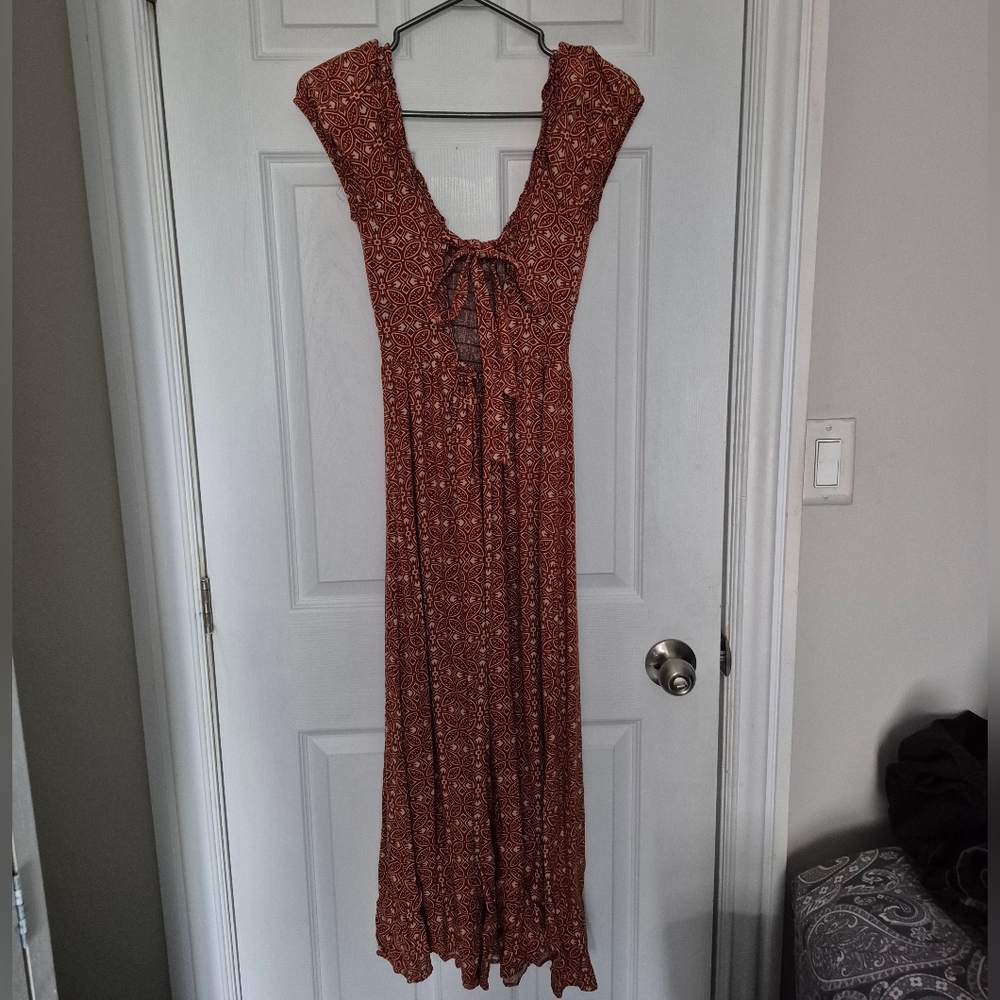Elegant Rust Patterned Dress - Picture 3 of 6